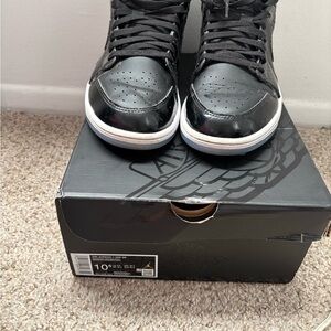 Air Jordan 1 Mid SE